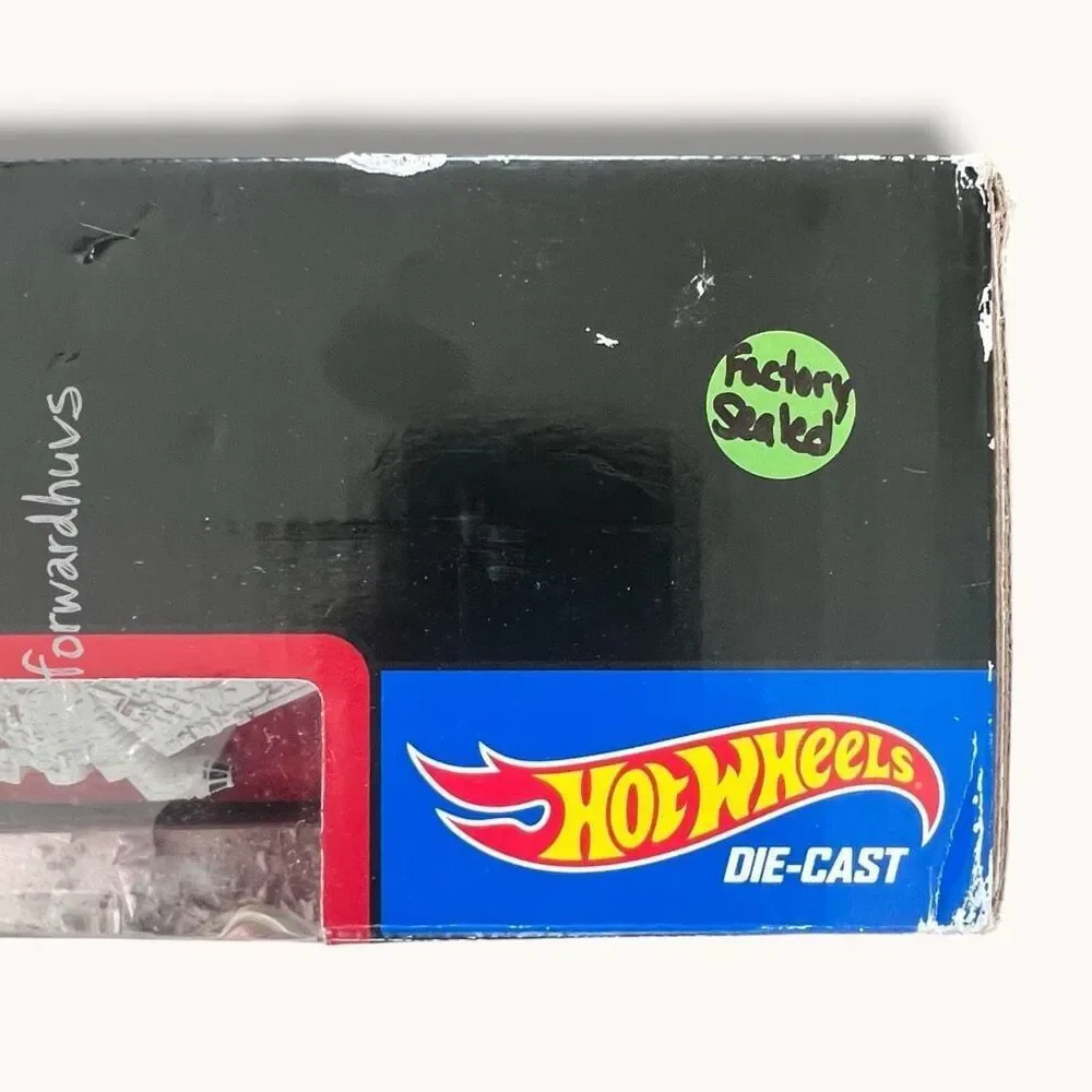 Hot Wheels Star Wars Escape from Jakku Play Set – Factory Sealed